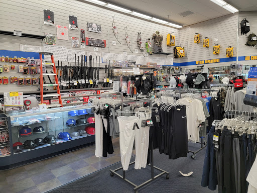 Sporting Goods Store «Big 5 Sporting Goods - Covina», reviews and photos, 543 N Azusa Ave, Covina, CA 91722, USA