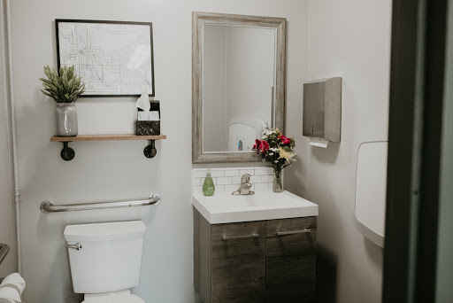 Auto Repair Shop «Victory Auto Service & Glass», reviews and photos, 8098 Brooklyn Blvd, Brooklyn Park, MN 55445, USA