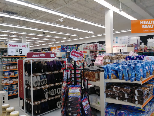 Shopping Mall «Colonial Plaza Mall», reviews and photos, 601 N Bumby Ave, Orlando, FL 32803, USA