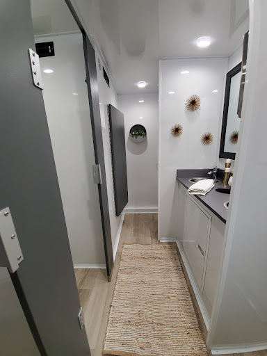 Luxury & Temporary Restroom and Shower Trailer Rentals - The Lavatory