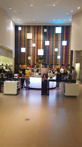 Boutique «Nespresso Miami Boutique & Cafe», reviews and photos, 1105 Lincoln Rd, Miami Beach, FL 33139, USA