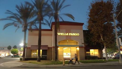 Wells fargo Long Beach