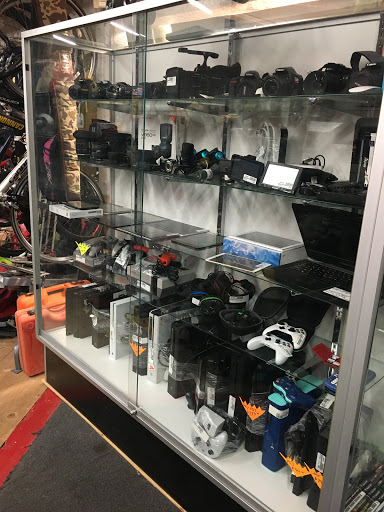 Pawn Shop «Xtreme Pawn - Lindon», reviews and photos, 720 State St, Lindon, UT 84042, USA