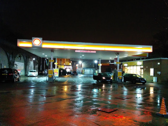 Reviews of Kilburn Jubilee Petrol Station in London - Gas station