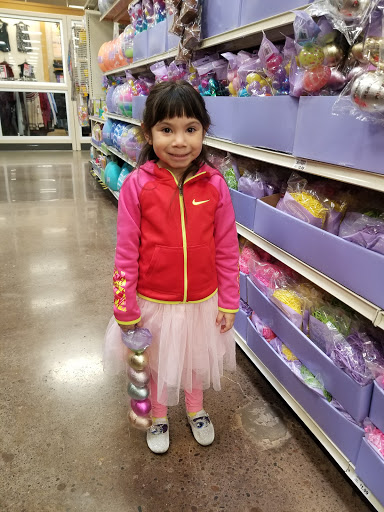 Shopping Mall «Gateway Shopping Center», reviews and photos, 9924 NE Halsey St, Portland, OR 97220, USA