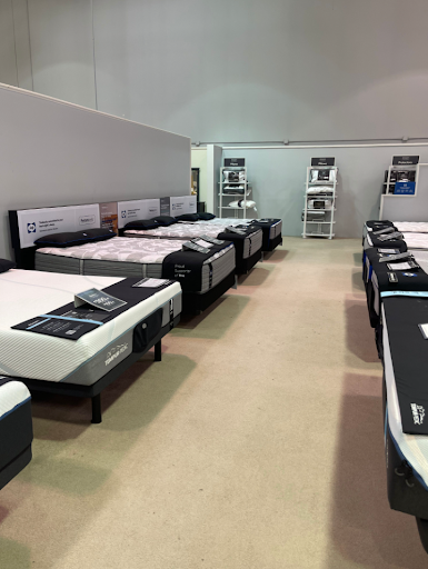 Furniture Store «Value City Furniture», reviews and photos, 3355 Mall Loop Dr, Joliet, IL 60431, USA