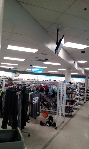 Clothing Store «Ross Dress for Less», reviews and photos, 13750 Riverside Dr, Sherman Oaks, CA 91423, USA