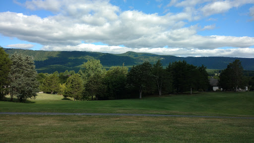 Golf Course «Caverns Country Club Resort», reviews and photos, 910 T.C. Northcott Blvd, Luray, VA 22835, USA