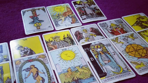 Tarot por WhatsApp barato y fiable