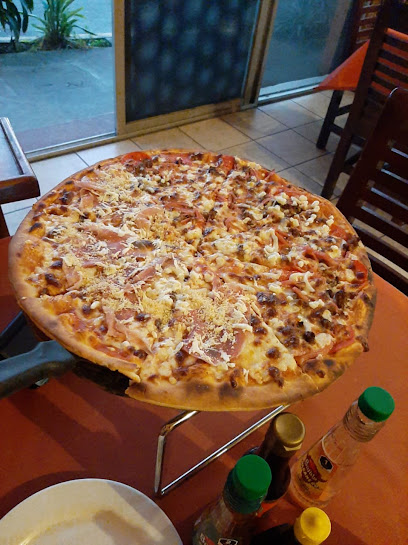 Pizzeria Leña Mia - Niños Heroes 127, Centro, 95700 San Andrés Tuxtla, Ver., Mexico