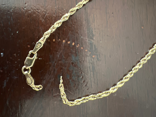 Jewelry Store «Torres Omar Jewelers», reviews and photos, 2624 N Milwaukee Ave, Chicago, IL 60647, USA