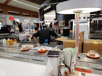 Atmosphère du Restaurant japonais Yo! Sushi à Le Mesnil-Amelot - n°11