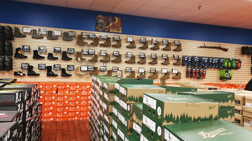 Army & Navy Surplus Shop «US Patriot Tactical», reviews and photos, 16298 Fort Campbell Blvd, Oak Grove, KY 42262, USA