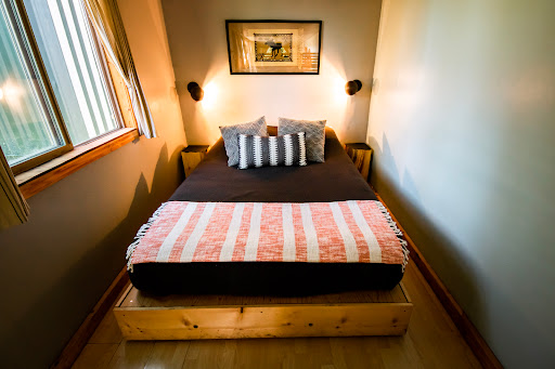 Lodge «Pine Creek Lodge», reviews and photos, 2496 E River Rd, Livingston, MT 59047, USA