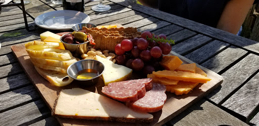 Winery «ThornCreek Winery», reviews and photos, 155 Treat Rd, Aurora, OH 44202, USA