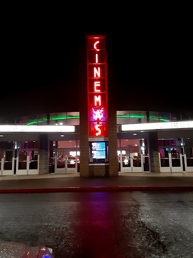 Movie Theater «Regal Cinemas Hilltop 9 Cinema», reviews and photos, 325 Beavercreek Rd, Oregon City, OR 97045, USA