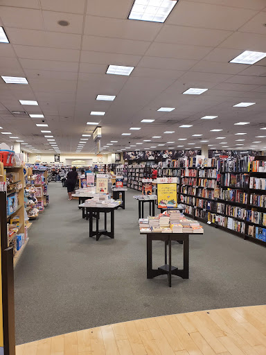 Book Store «Barnes & Noble», reviews and photos, 2000 E Rio Salado Pkwy #1032, Tempe, AZ 85281, USA