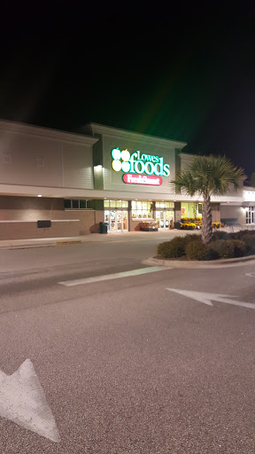 Grocery Store «Lowes Foods of Ocean Isle Beach», reviews and photos, 6278 Beach Dr SW #5, Ocean Isle Beach, NC 28469, USA