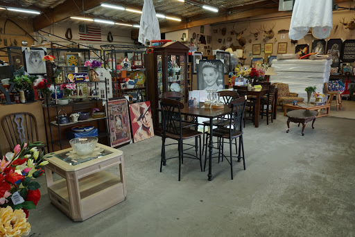 Thrift Store «The Thrift Store», reviews and photos, 6606 Fruitridge Rd, Sacramento, CA 95820, USA