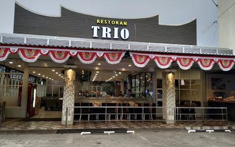 Restoran Trio Masakan Padang Pajajaran (Samping Azra) image