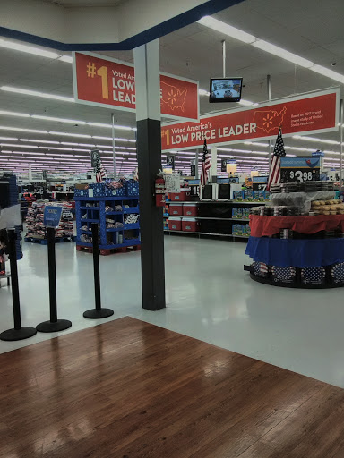 Department Store «Walmart Supercenter», reviews and photos, 200 12th St SW, Forest Lake, MN 55025, USA