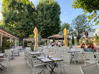 Atmosphère du Restaurant Glacier de la Plage à Villefranche-sur-Saône - n°5