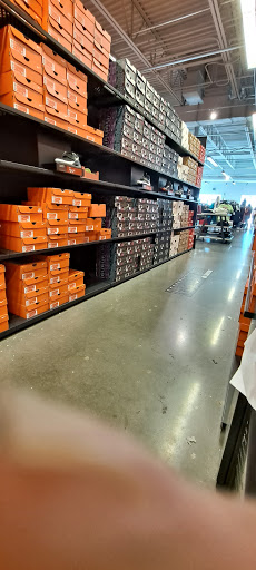 Clothing Store «Nike Factory Store», reviews and photos, 2350 Grand Cypress Dr #350, Wesley Chapel, FL 33544, USA