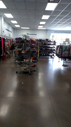 Thrift Store «Goodwill Woodlake Retail Store», reviews and photos, 14740 Hull Street Rd, Chesterfield, VA 23832, USA