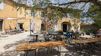 Atmosphère du Restaurant La Treille à Tarascon-sur-Rhône - n°1