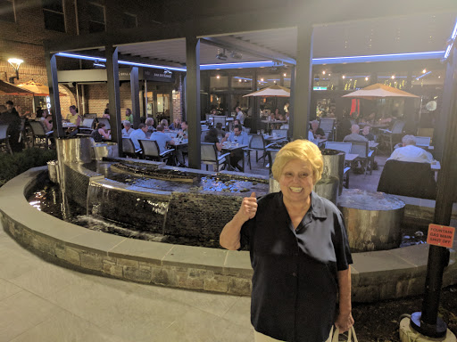 Shopping Mall «Green Spring Station-Shopping», reviews and photos, 10751 Falls Rd, Lutherville, MD 21093, USA