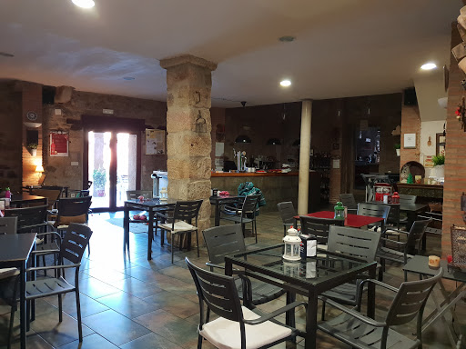 Información y opiniones sobre Restaurante La Azuela de Villamiel