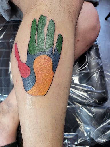 Tattoo Shop «A Thin Line Tattoo», reviews and photos, 9 E Wilson St, Batavia, IL 60510, USA