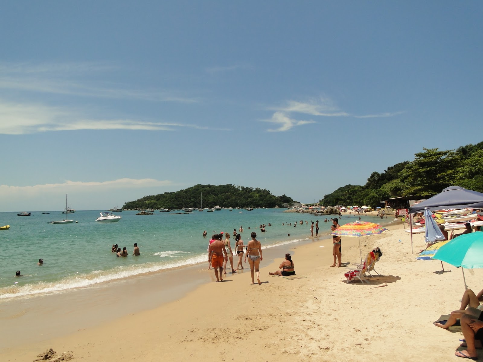 Foto von Praia de Embrulho mit sehr sauber Sauberkeitsgrad