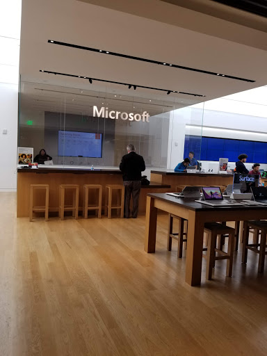 Computer Store «Microsoft Store - Westfield San Francisco Centre», reviews and photos, 845 Market St #257, San Francisco, CA 94103, USA