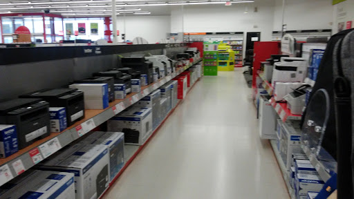 Office Supply Store «Staples», reviews and photos, 3600 Commerce Dr, Warsaw, IN 46580, USA