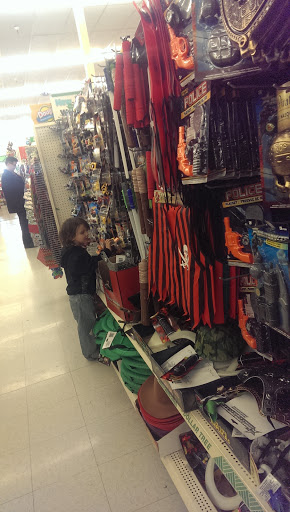 Dollar Store «Dollar Tree», reviews and photos, 808 W Main St #102, Battle Ground, WA 98604, USA