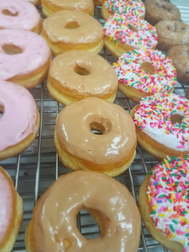 Donut Shop «Sarah Donuts», reviews and photos, 7110 McGinnis Ferry Rd c, Suwanee, GA 30024, USA