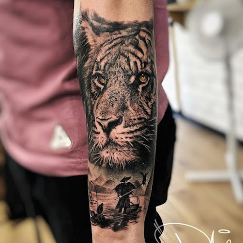Lux Tattoo - Manchester
