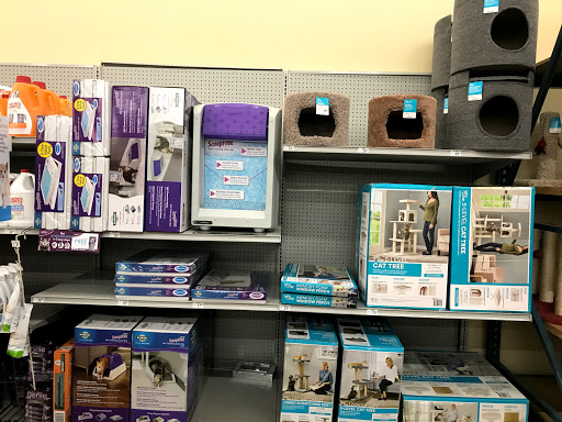 Pet Supply Store «Petco Animal Supplies», reviews and photos, 1820a W Uintah St, Colorado Springs, CO 80904, USA