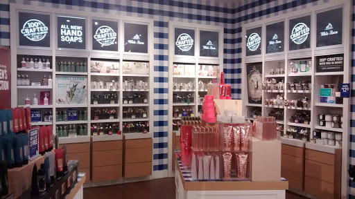 Shopping Mall «West County Center», reviews and photos, 80 W County Center Dr, Des Peres, MO 63131, USA