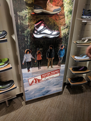 Sportswear Store «Columbia Sportswear», reviews and photos, 911 SW Broadway, Portland, OR 97205, USA