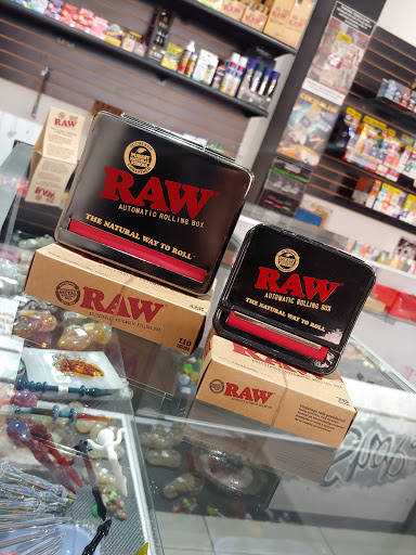 Explore cute female tattoo ideas, creative tattoo ideas in El Paso, available at Piercing polis