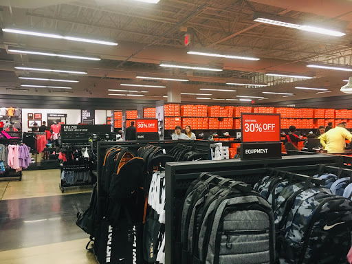 Sporting Goods Store «Nike Factory Store», reviews and photos, 3000 Grapevine Mills Pkwy #611, Grapevine, TX 76051, USA