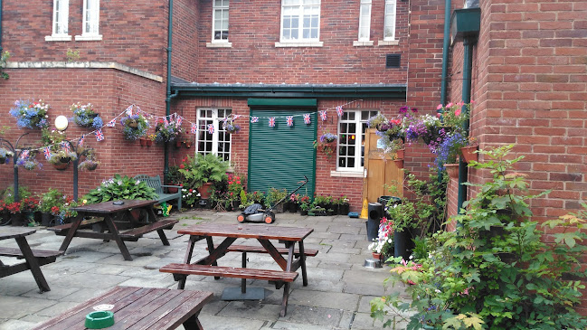 Comments and reviews of The Blue Bell Inn