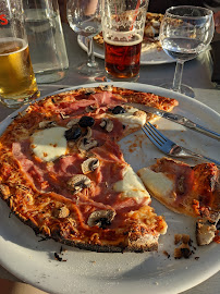 Pizza du Restaurant français Bar, Restaurant, Pizzeria - Le Sèchemailles à Ambrugeat - n°3