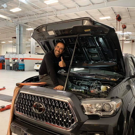 Toyota Dealer «Sunrise Toyota», reviews and photos, 3984 Sunrise Hwy, Oakdale, NY 11769, USA