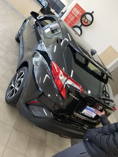 Toyota Dealer «Burnsville Toyota», reviews and photos, 14730 Buck Hill Rd, Burnsville, MN 55306, USA