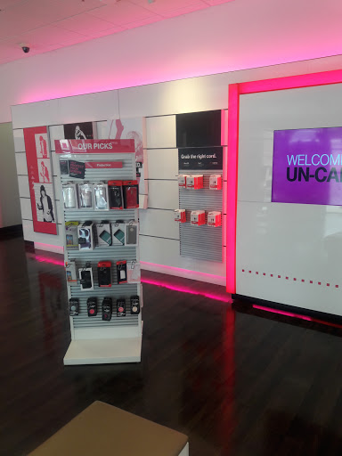 Cell Phone Store «T-Mobile», reviews and photos, 100 Promenade Pkwy A, Fayetteville, GA 30214, USA