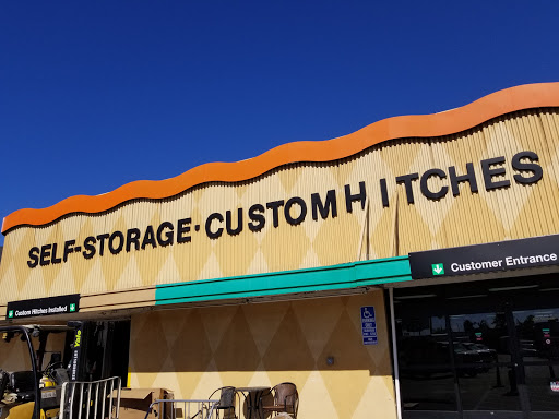 Truck Rental Agency «U-Haul Moving & Storage of Inglewood», reviews and photos, 964 South La Brea Ave, Inglewood, CA 90301, USA