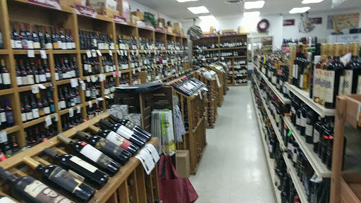 Liquor Store «Golden Gate Beverage & Liquor», reviews and photos, 6105 Mayfield Rd, Cleveland, OH 44124, USA
